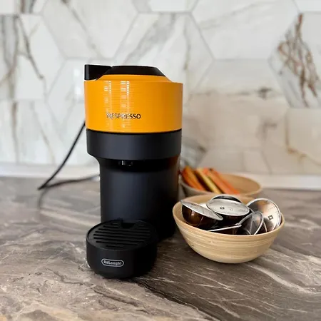 Lucas * أجيجيا